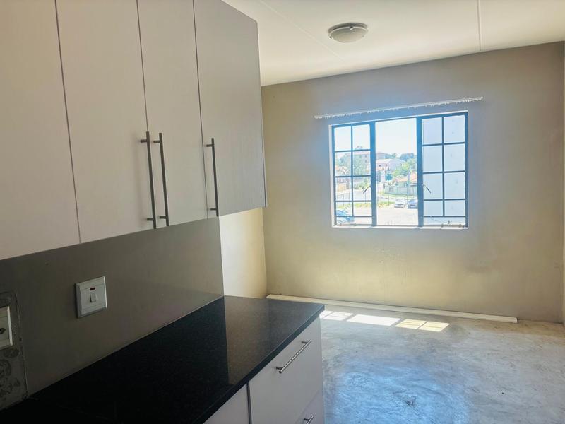 2 Bedroom Property for Sale in Fleurhof Gauteng