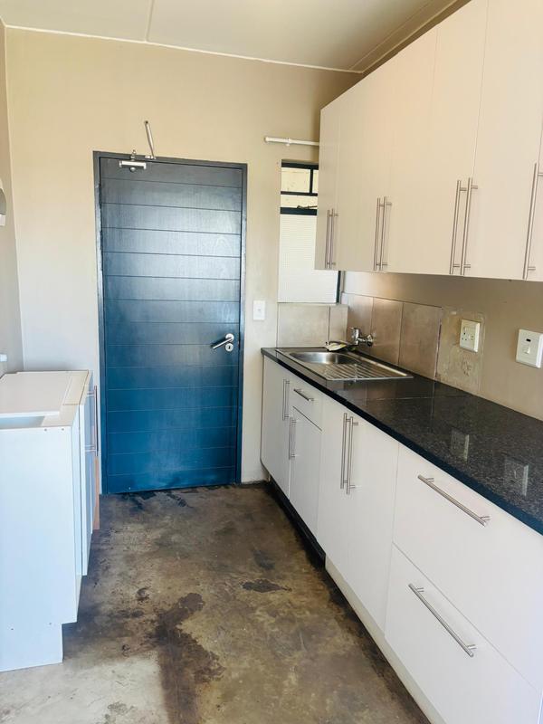 2 Bedroom Property for Sale in Fleurhof Gauteng