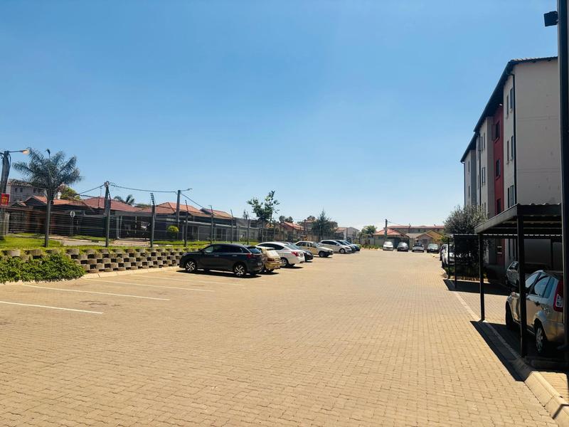 2 Bedroom Property for Sale in Fleurhof Gauteng