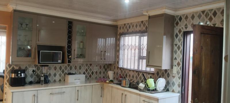 3 Bedroom Property for Sale in Rondebult Gauteng