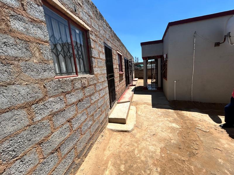 1 Bedroom Property for Sale in Tembisa Gauteng