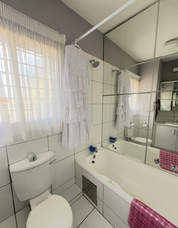 To Let 1 Bedroom Property for Rent in Glenhazel Gauteng