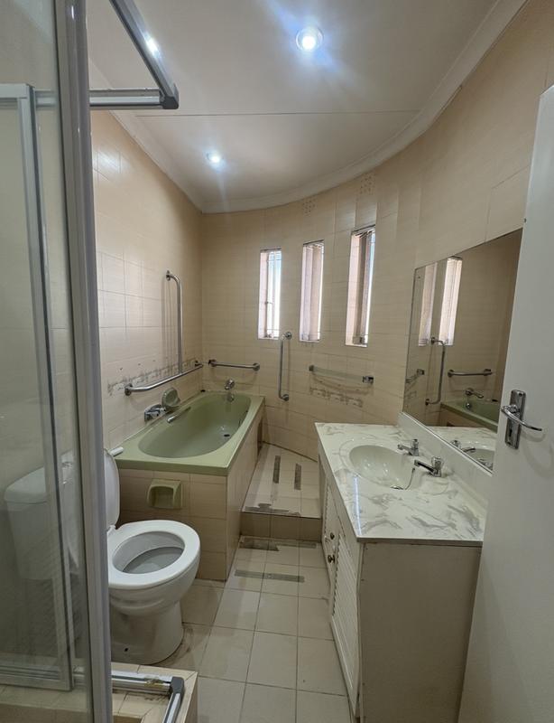 3 Bedroom Property for Sale in Corlett Gardens Gauteng