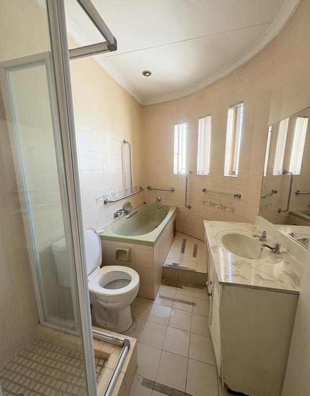 3 Bedroom Property for Sale in Corlett Gardens Gauteng