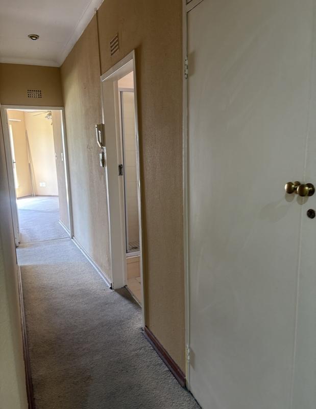 3 Bedroom Property for Sale in Corlett Gardens Gauteng