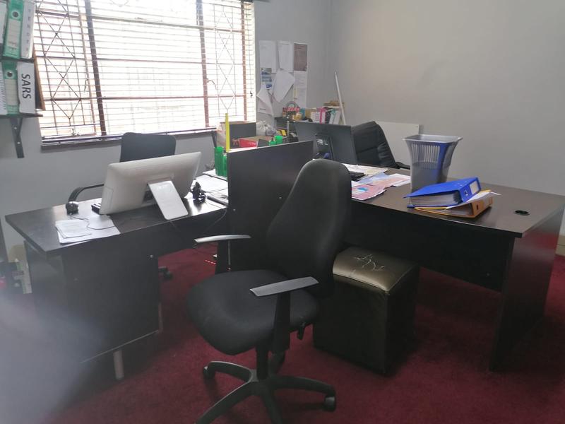 To Let 3 Bedroom Property for Rent in Bezuidenhout Valley Gauteng