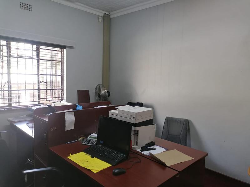 To Let 3 Bedroom Property for Rent in Bezuidenhout Valley Gauteng