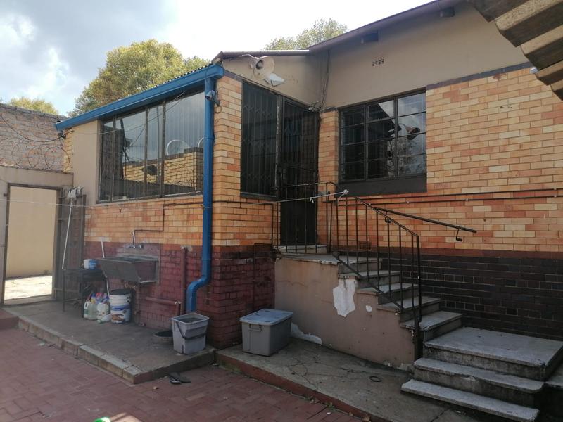 To Let 3 Bedroom Property for Rent in Bezuidenhout Valley Gauteng