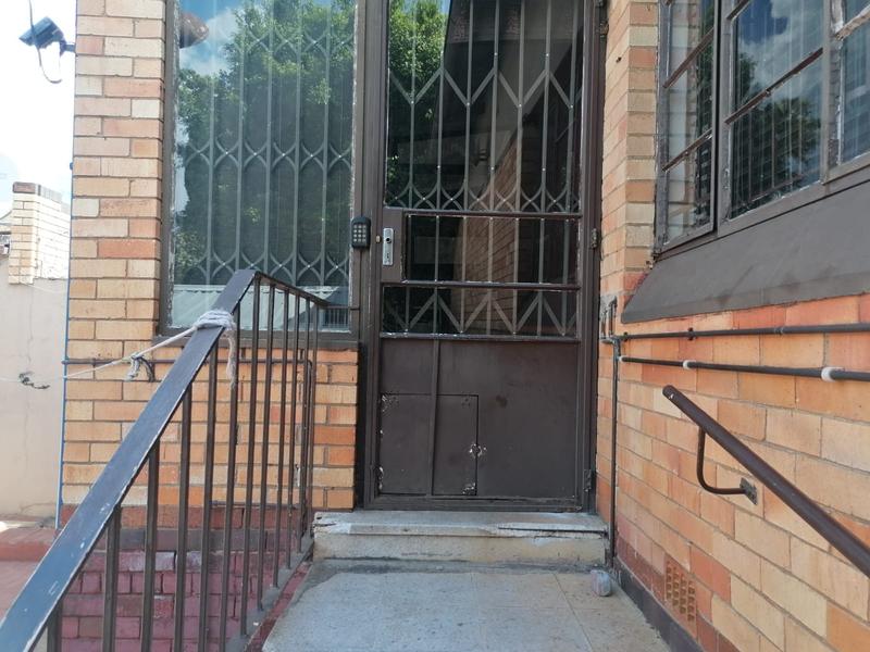To Let 3 Bedroom Property for Rent in Bezuidenhout Valley Gauteng