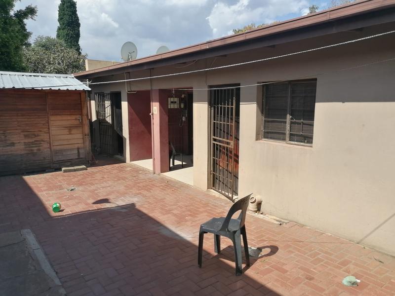To Let 3 Bedroom Property for Rent in Bezuidenhout Valley Gauteng