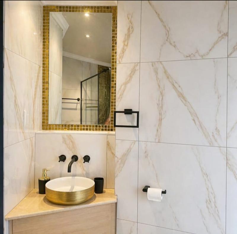 1 Bedroom Property for Sale in Sandhurst Gauteng