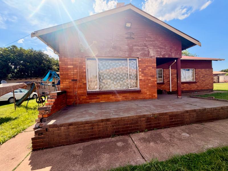 9 Bedroom Property for Sale in Vanderbijlpark Cw 6 Gauteng
