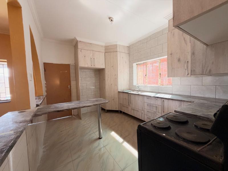 9 Bedroom Property for Sale in Vanderbijlpark Cw 6 Gauteng