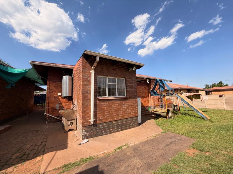 9 Bedroom Property for Sale in Vanderbijlpark Cw 6 Gauteng