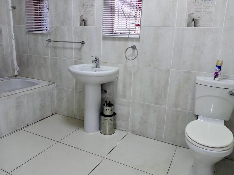 3 Bedroom Property for Sale in Vanderbijlpark Cw 6 Gauteng