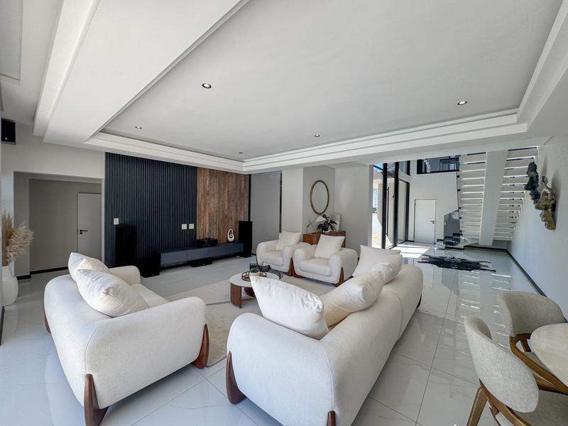 To Let 5 Bedroom Property for Rent in Midstream Heights Gauteng