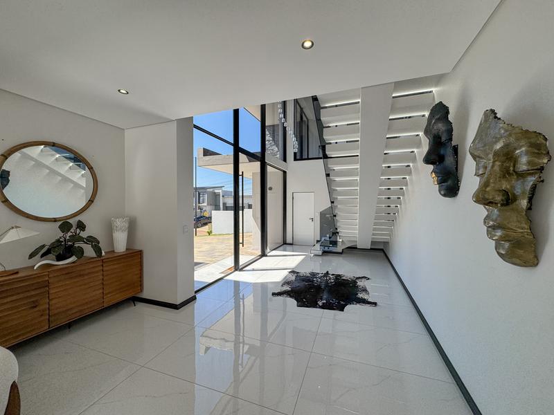 To Let 5 Bedroom Property for Rent in Midstream Heights Gauteng