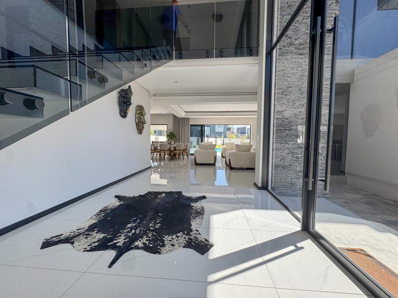 To Let 5 Bedroom Property for Rent in Midstream Heights Gauteng