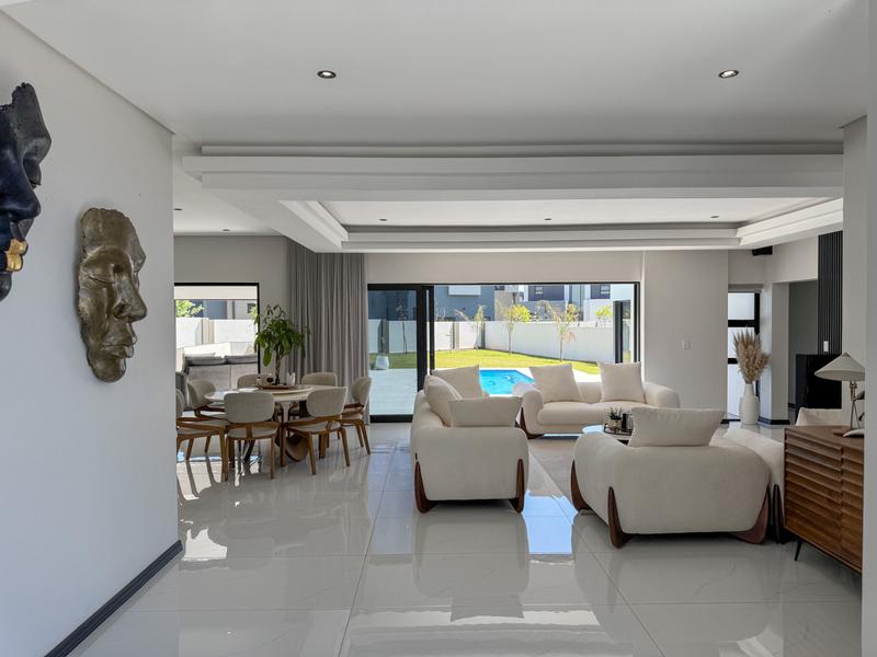 To Let 5 Bedroom Property for Rent in Midstream Heights Gauteng