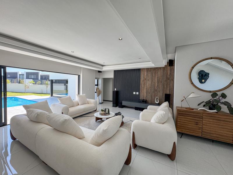 To Let 5 Bedroom Property for Rent in Midstream Heights Gauteng