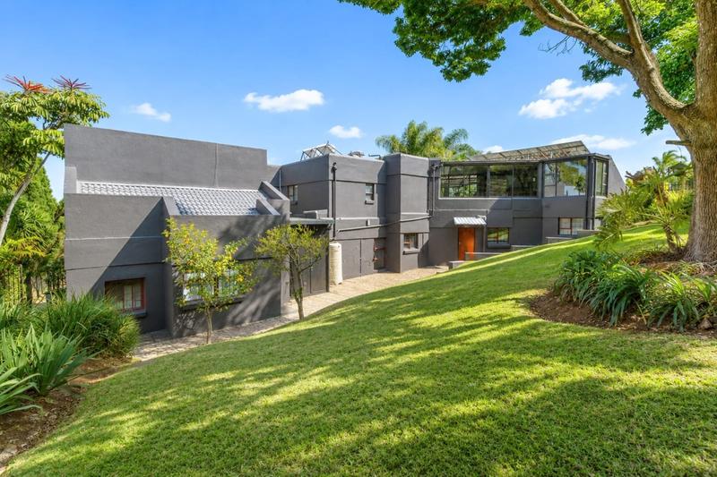To Let 4 Bedroom Property for Rent in Waterkloof Ridge Gauteng
