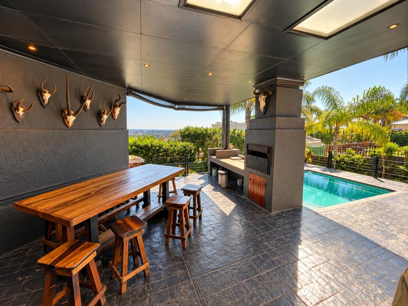 To Let 4 Bedroom Property for Rent in Waterkloof Ridge Gauteng