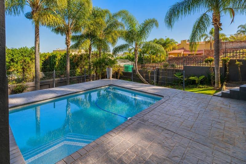 To Let 4 Bedroom Property for Rent in Waterkloof Ridge Gauteng