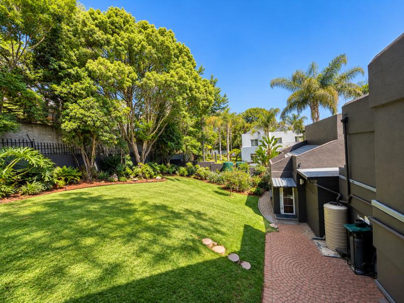 To Let 4 Bedroom Property for Rent in Waterkloof Ridge Gauteng