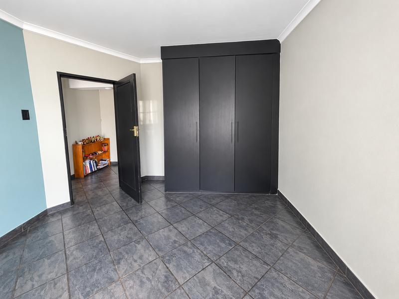 To Let 4 Bedroom Property for Rent in Waterkloof Ridge Gauteng