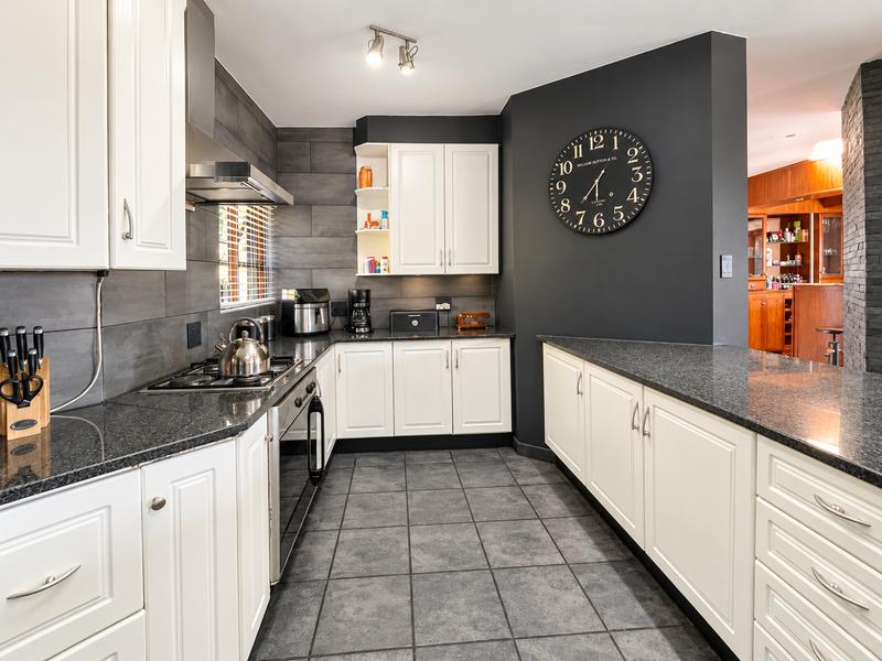 To Let 4 Bedroom Property for Rent in Waterkloof Ridge Gauteng