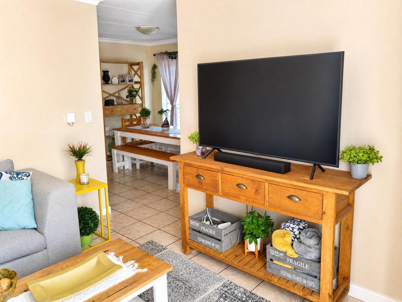2 Bedroom Property for Sale in The Reeds Gauteng