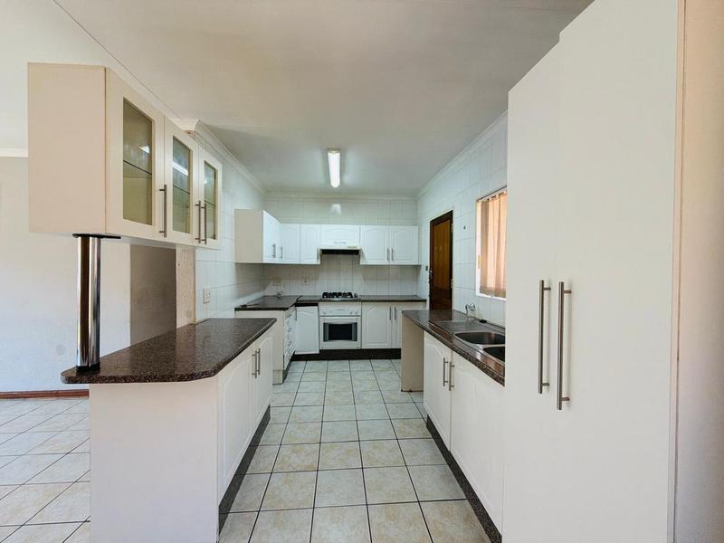 2 Bedroom Property for Sale in Bartlett Gauteng