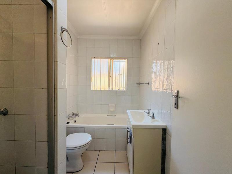 2 Bedroom Property for Sale in Bartlett Gauteng