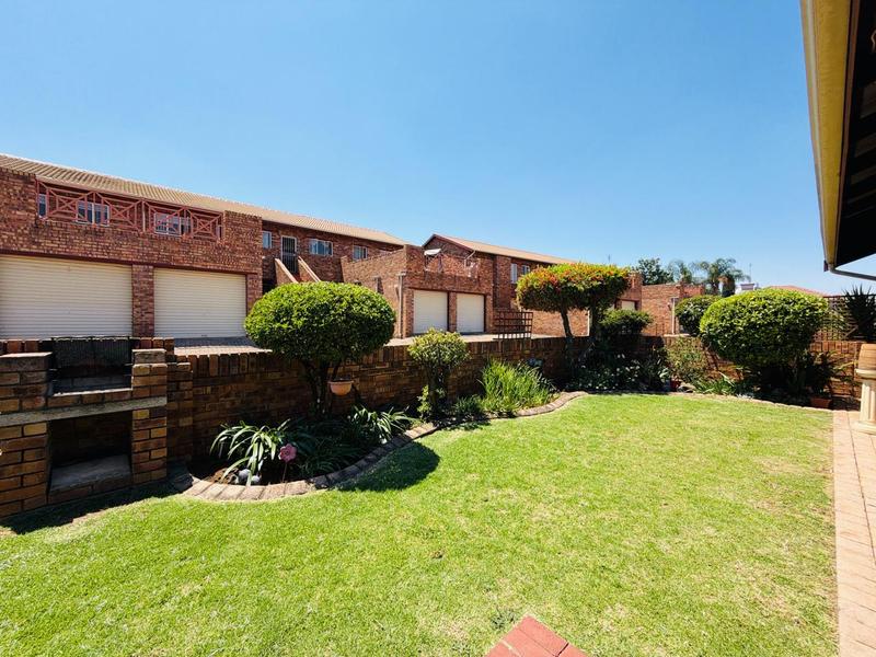 2 Bedroom Property for Sale in Bartlett Gauteng