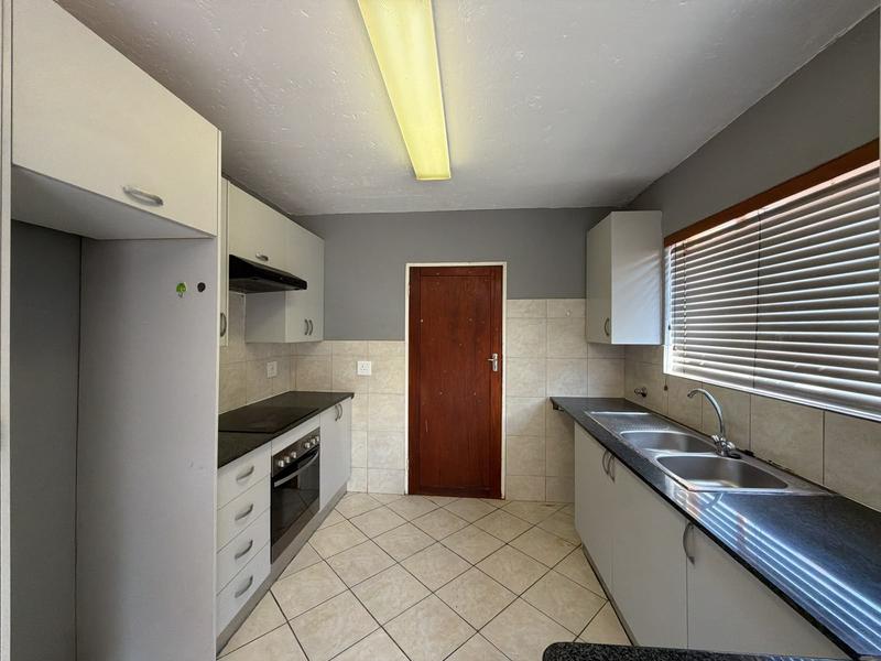 2 Bedroom Property for Sale in Groeneweide Gauteng
