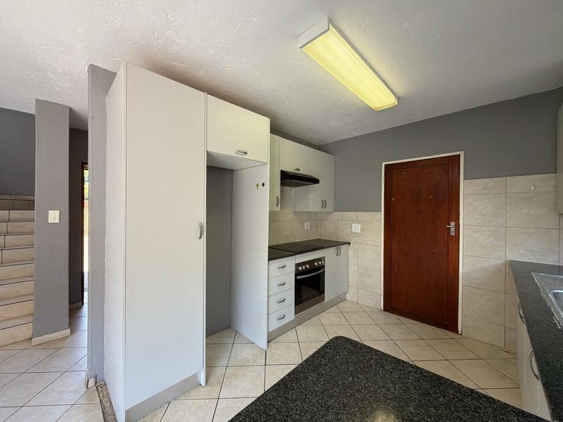 2 Bedroom Property for Sale in Groeneweide Gauteng