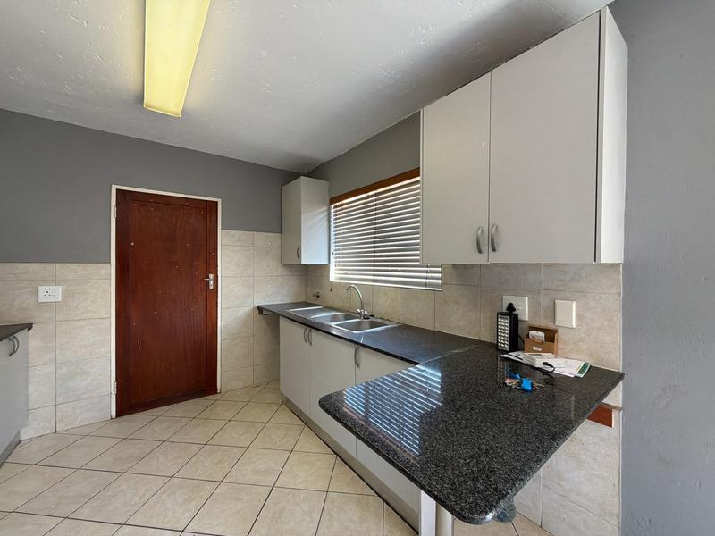 2 Bedroom Property for Sale in Groeneweide Gauteng