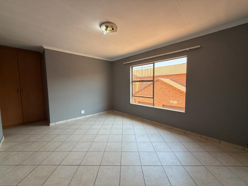 2 Bedroom Property for Sale in Groeneweide Gauteng