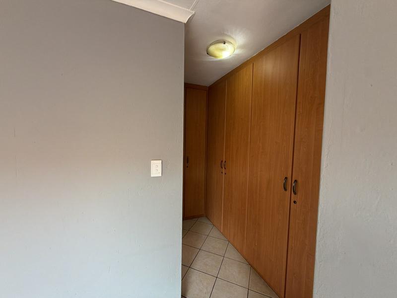 2 Bedroom Property for Sale in Groeneweide Gauteng