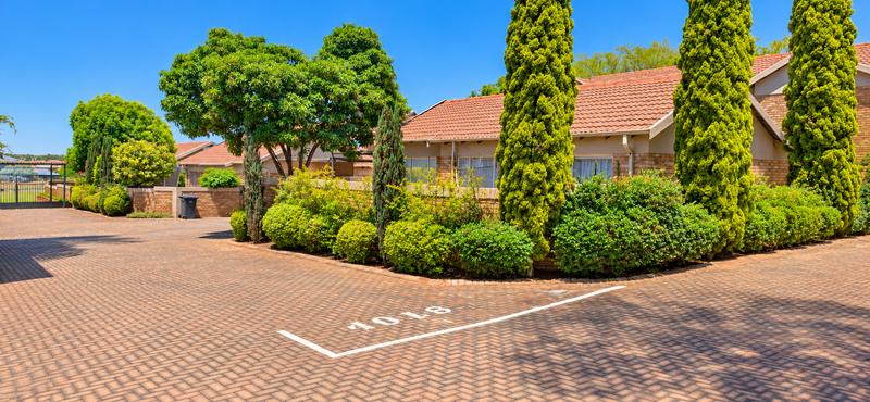 3 Bedroom Property for Sale in Heuwelsig Estate Gauteng