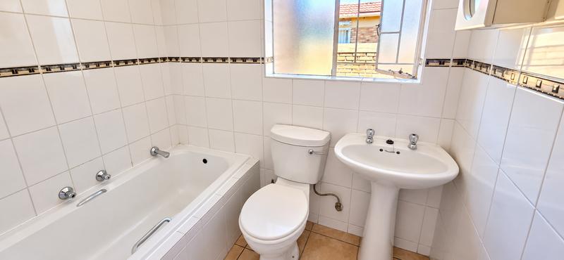 3 Bedroom Property for Sale in Heuwelsig Estate Gauteng