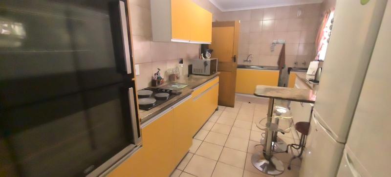 5 Bedroom Property for Sale in Wilro Park Gauteng