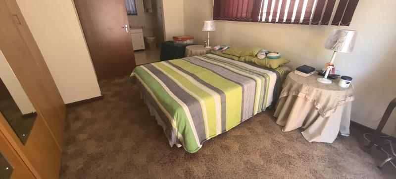 5 Bedroom Property for Sale in Wilro Park Gauteng