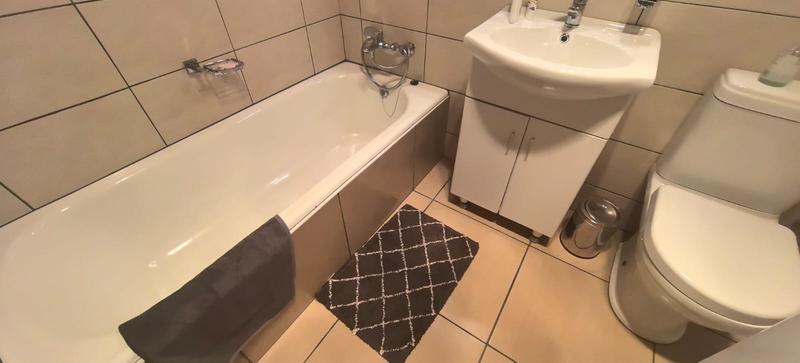 5 Bedroom Property for Sale in Wilro Park Gauteng