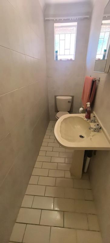 5 Bedroom Property for Sale in Wilro Park Gauteng