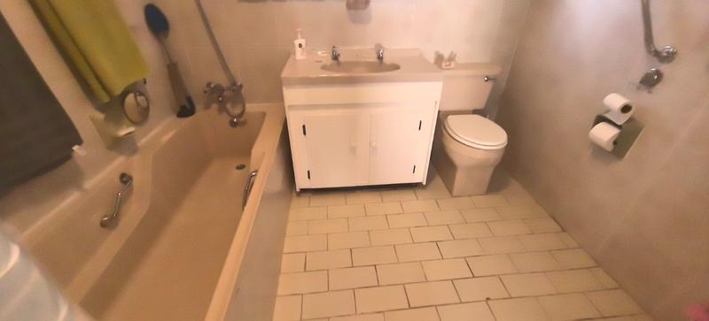 5 Bedroom Property for Sale in Wilro Park Gauteng