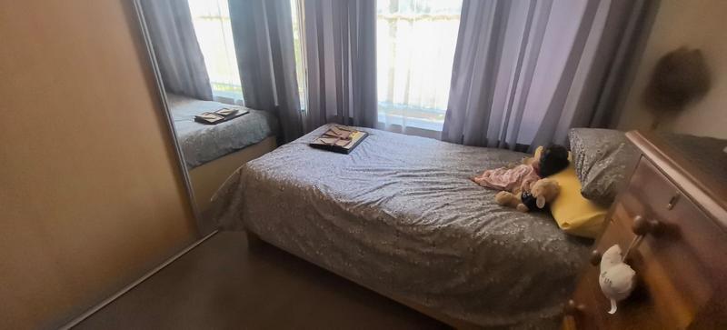 5 Bedroom Property for Sale in Wilro Park Gauteng