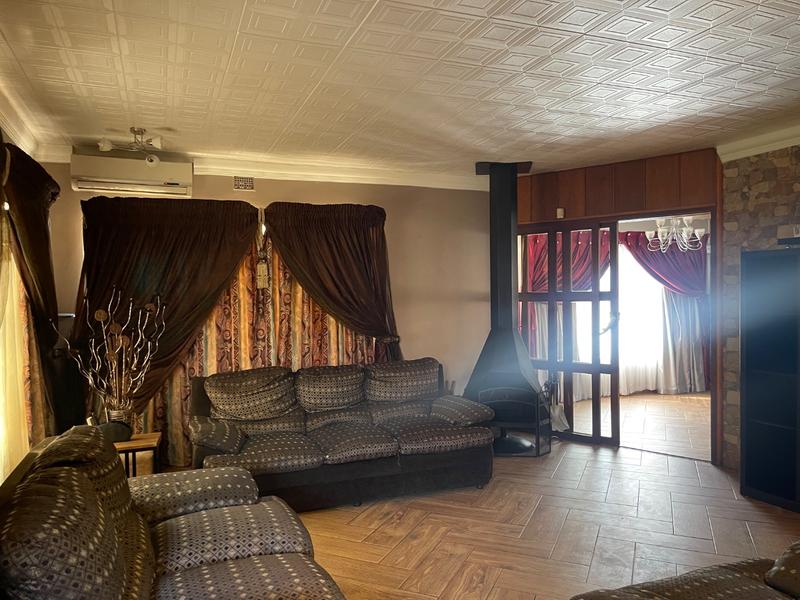 4 Bedroom Property for Sale in Vanderbijlpark SE 4 Gauteng
