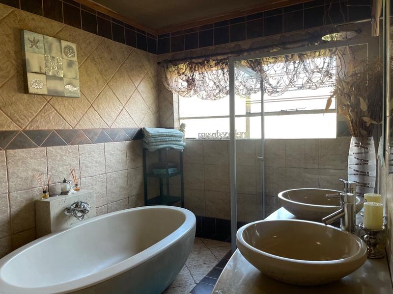 4 Bedroom Property for Sale in Vanderbijlpark SE 4 Gauteng