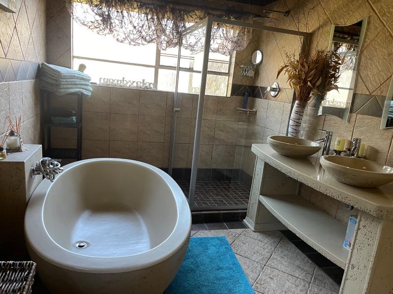 4 Bedroom Property for Sale in Vanderbijlpark SE 4 Gauteng